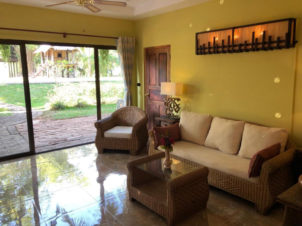 On The Mekong Resort Luang Prabang Exterior foto